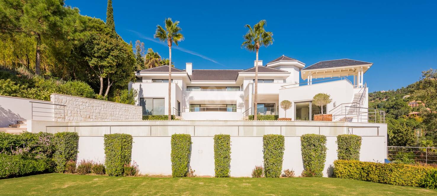 Moderne Villa in La Zagaleta mit herrlichem Meerblick