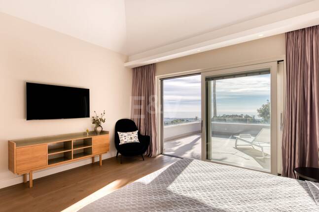 Moderne Villa in La Zagaleta mit herrlichem Meerblick