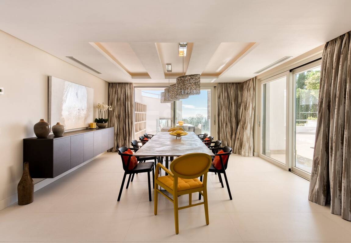 Moderne Villa in La Zagaleta mit herrlichem Meerblick