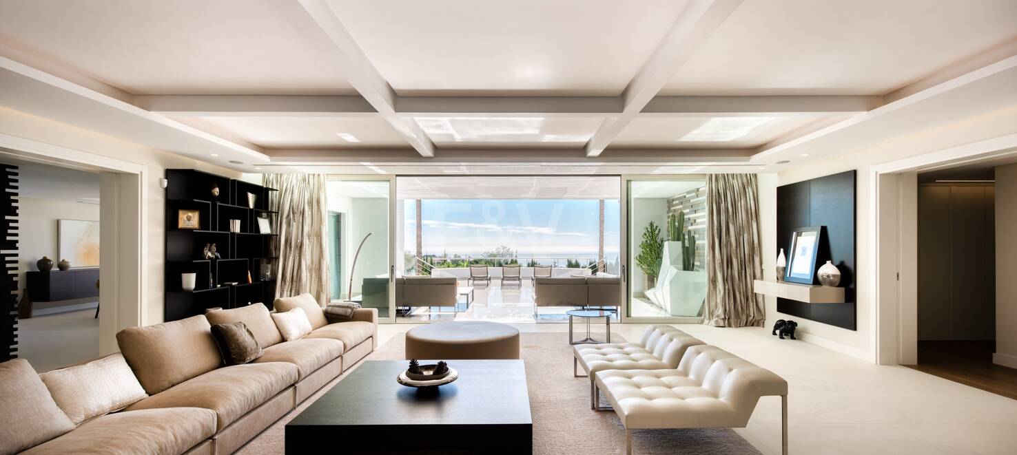 Moderne Villa in La Zagaleta mit herrlichem Meerblick