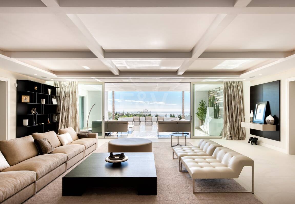 Moderne Villa in La Zagaleta mit herrlichem Meerblick