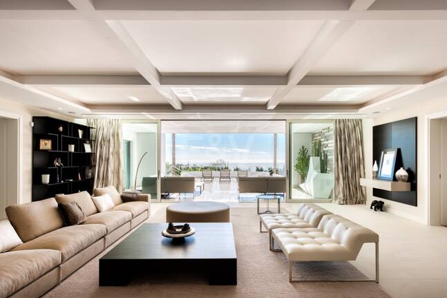 Moderne Villa in La Zagaleta mit herrlichem Meerblick