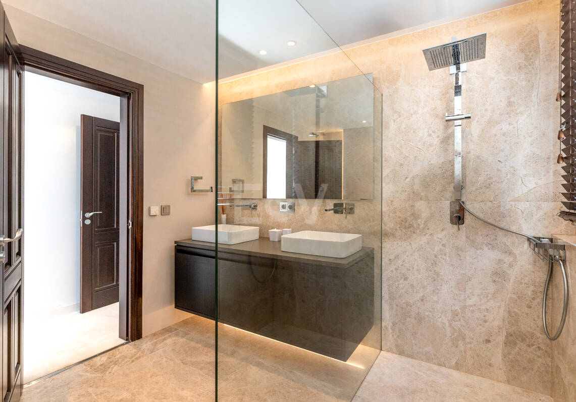 Elégant Mansion à Guadalmina sur un terrain de plus de 24 000 m2