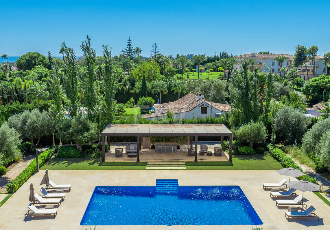 Elégant Mansion à Guadalmina sur un terrain de plus de 24 000 m2