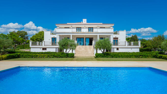 Elegantes Anwesen in Guadalmina auf einem Grundstück von über 24.000 m²