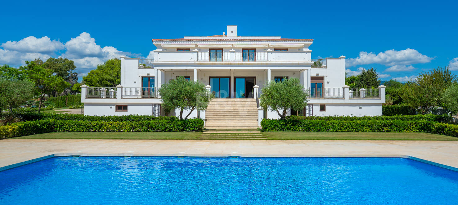 Elegant Mansion in Guadalmina on a Plot of Over 24,000 m²