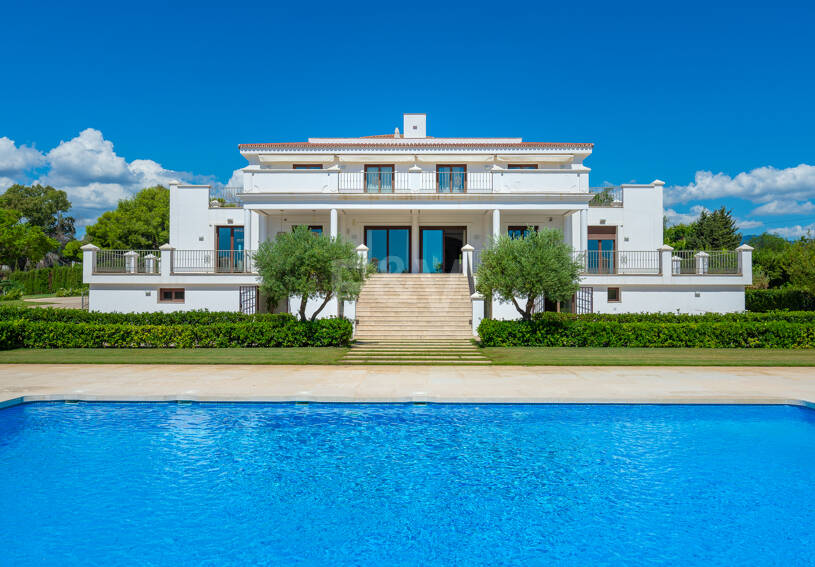 Elegantes Anwesen in Guadalmina auf einem Grundstück von über 24.000 m²