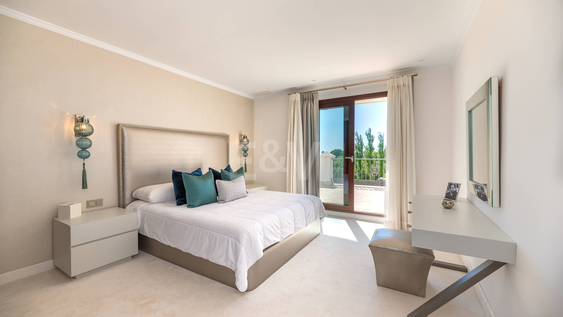 Elegantes Anwesen in Guadalmina auf einem Grundstück von über 24.000 m²