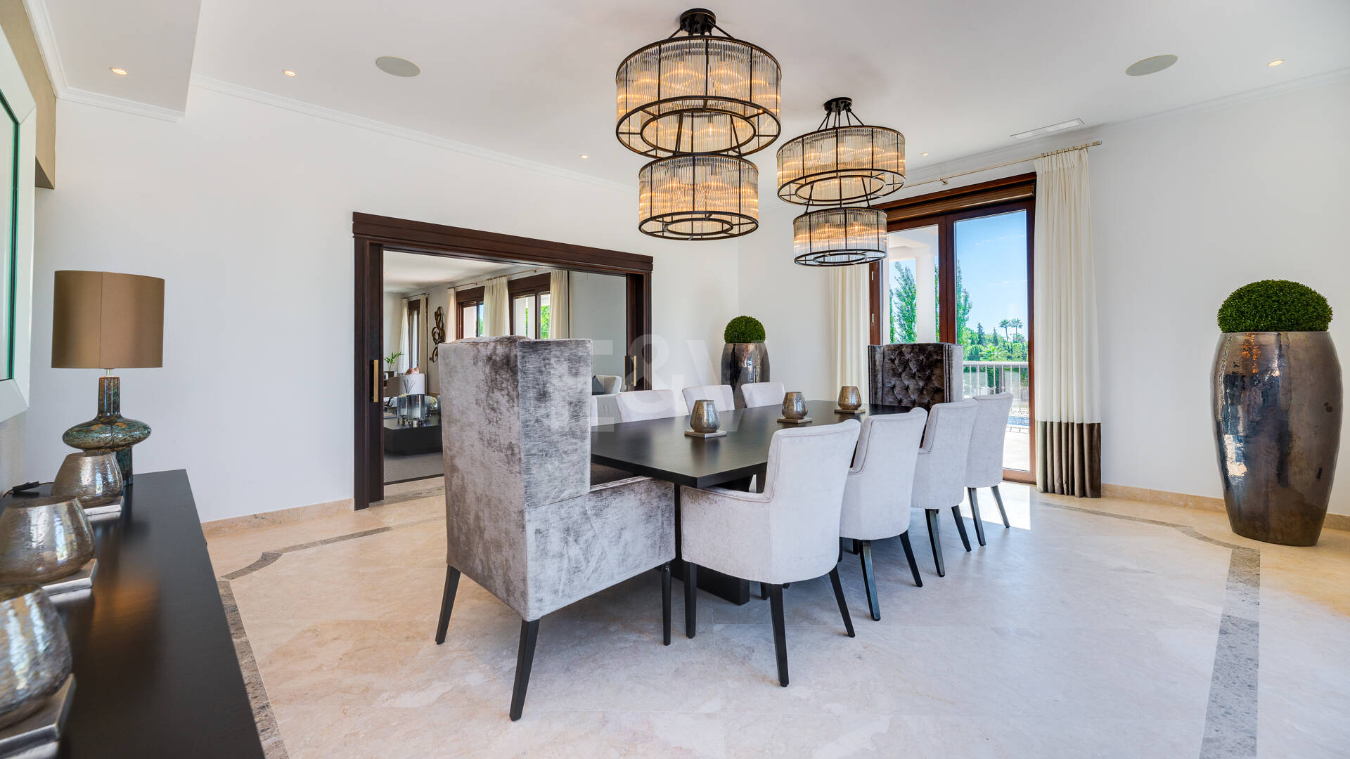 Elegantes Anwesen in Guadalmina auf einem Grundstück von über 24.000 m²