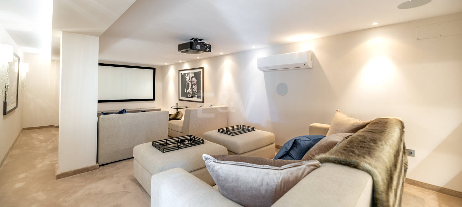 Elegant Mansion in Guadalmina on a Plot of Over 24,000 m²