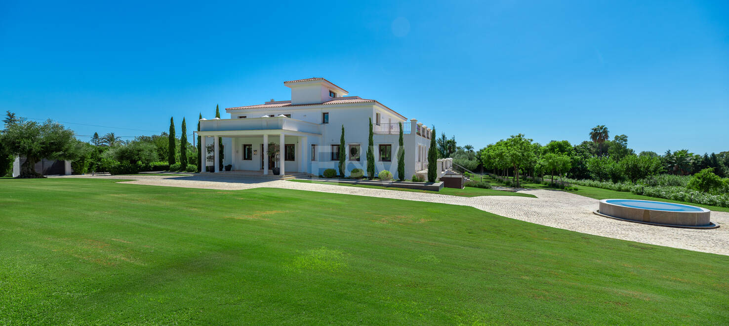Elegant Mansion in Guadalmina on a Plot of Over 24,000 m²