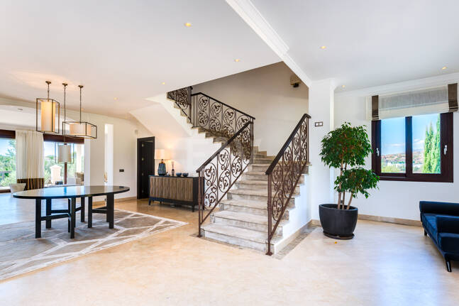 Elegantes Anwesen in Guadalmina auf einem Grundstück von über 24.000 m²