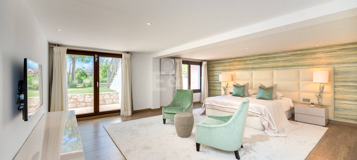 Elegant Mansion in Guadalmina on a Plot of Over 24,000 m²
