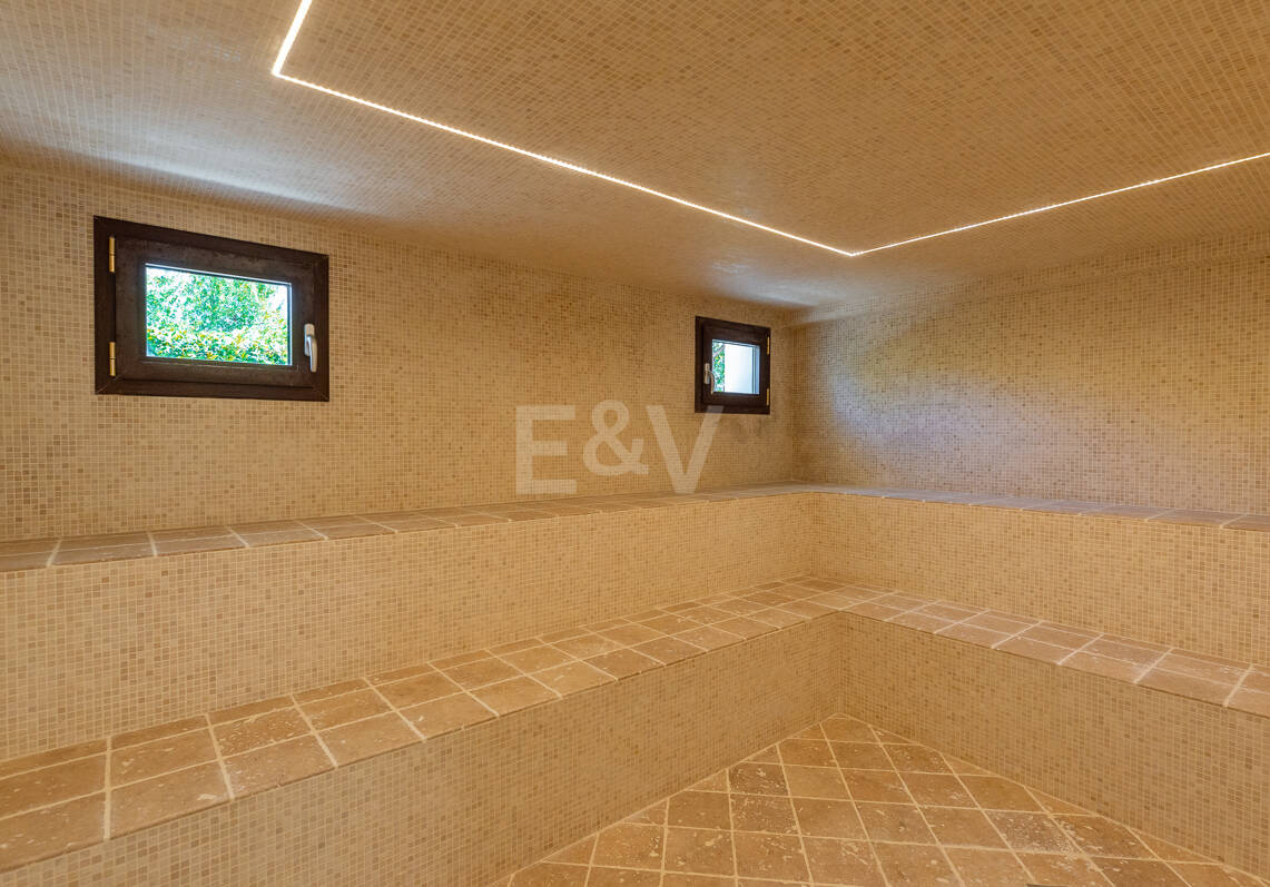 Elégant Mansion à Guadalmina sur un terrain de plus de 24 000 m2
