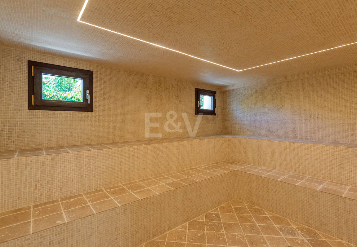 Elegantes Anwesen in Guadalmina auf einem Grundstück von über 24.000 m²