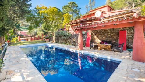 Benahavis Town: 2 villas for the price of one