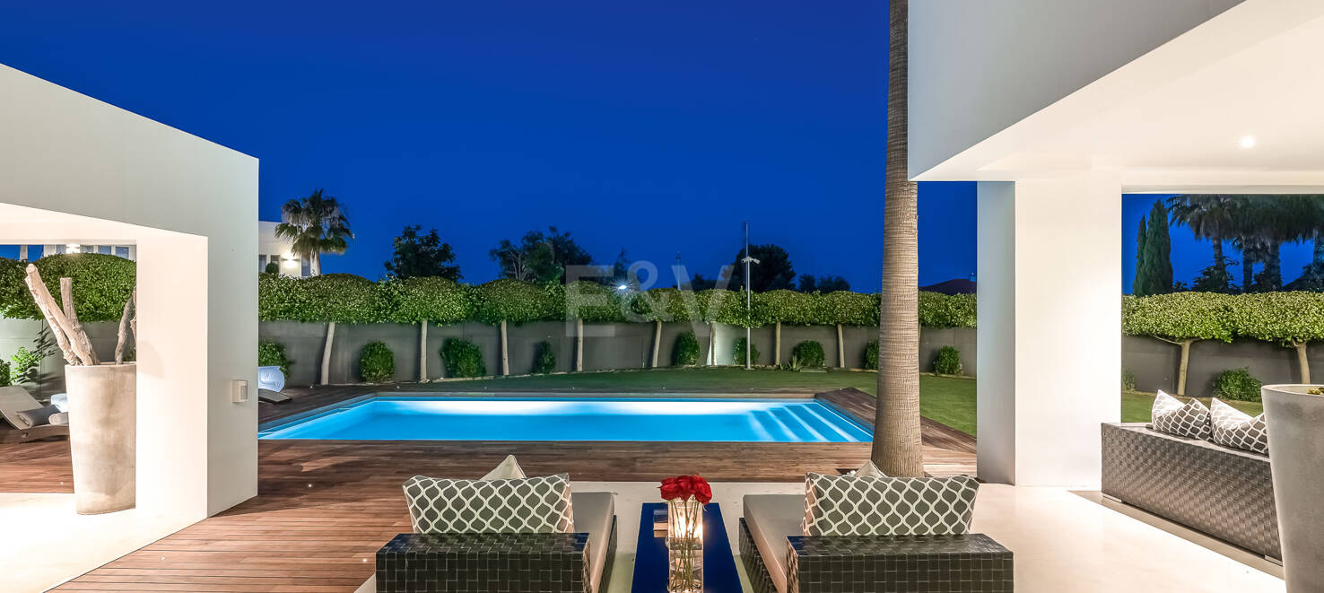Top Villa moderna de lujo en Altos de Puente Romano
