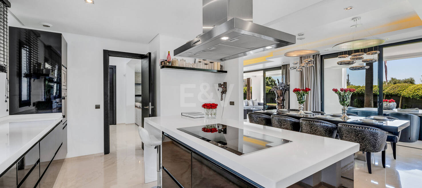Top Villa moderna de lujo en Altos de Puente Romano