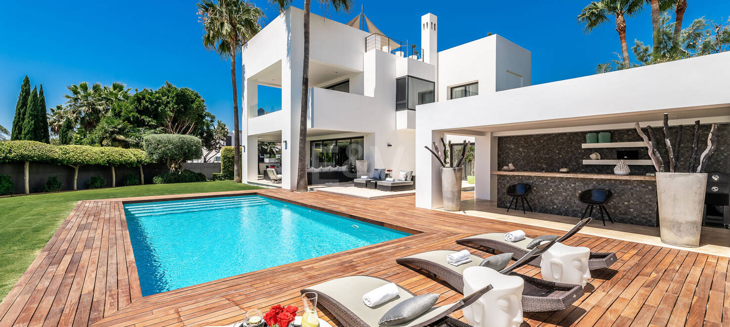 Top Villa moderna de lujo en Altos de Puente Romano