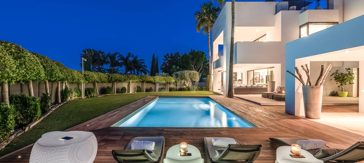 Top Villa moderna de lujo en Altos de Puente Romano