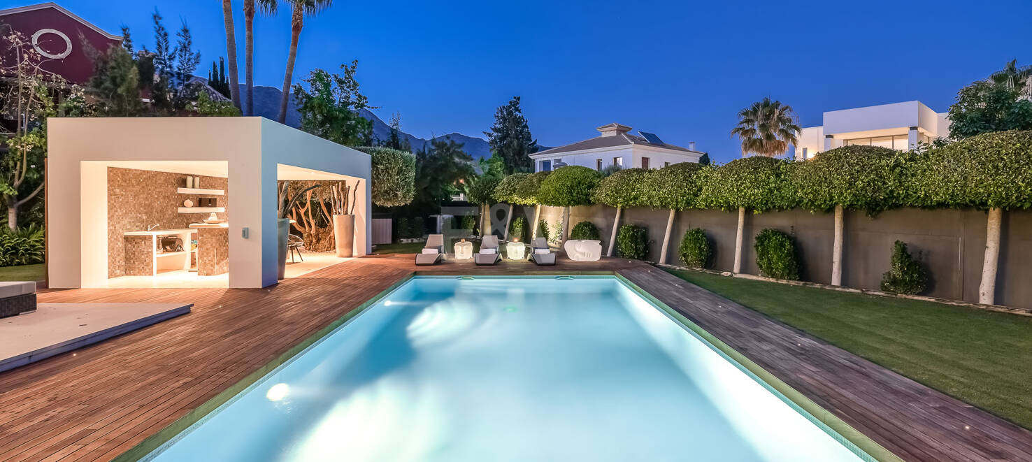 Top Villa moderna de lujo en Altos de Puente Romano