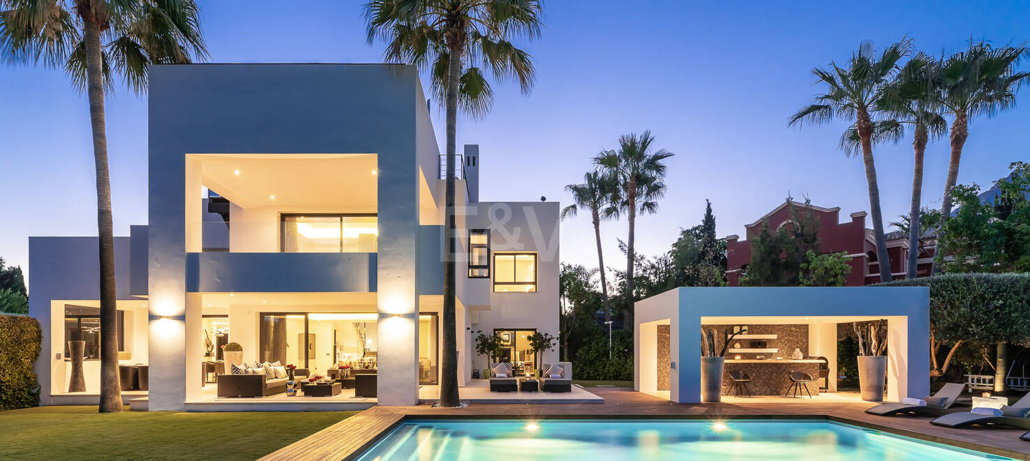 Top Villa moderna de lujo en Altos de Puente Romano