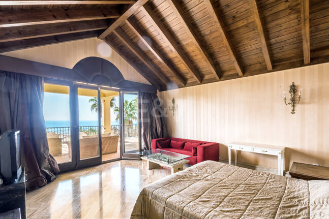 Klassische Architektenvilla von Antonio Bermúdez in Sierra Blanca