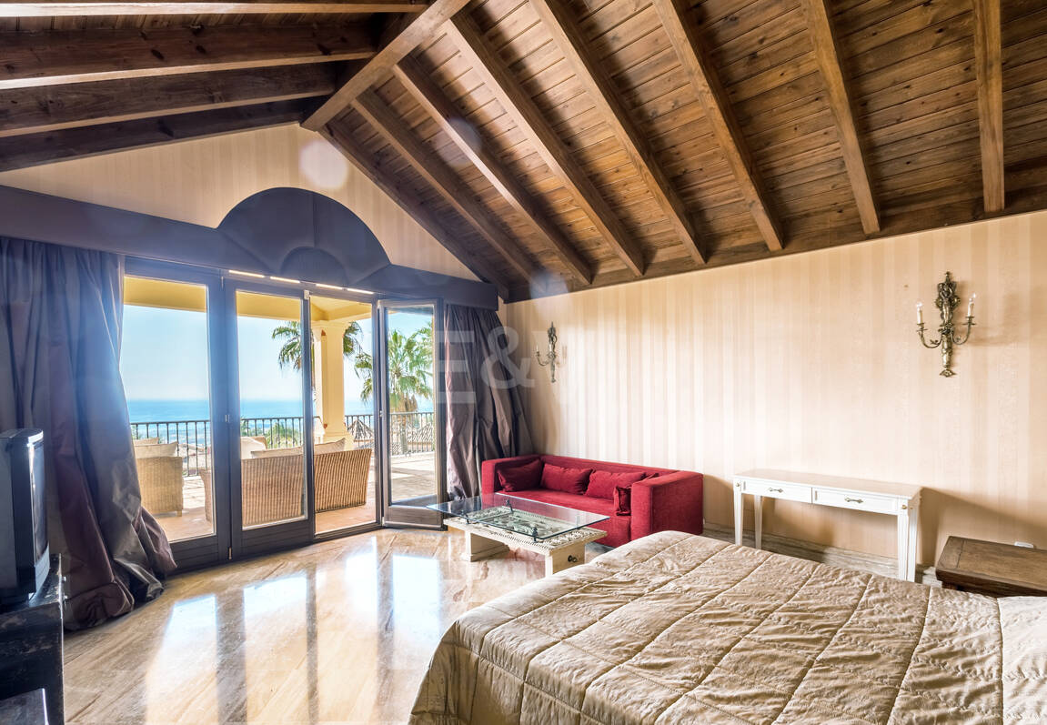 Klassische Architektenvilla von Antonio Bermúdez in Sierra Blanca