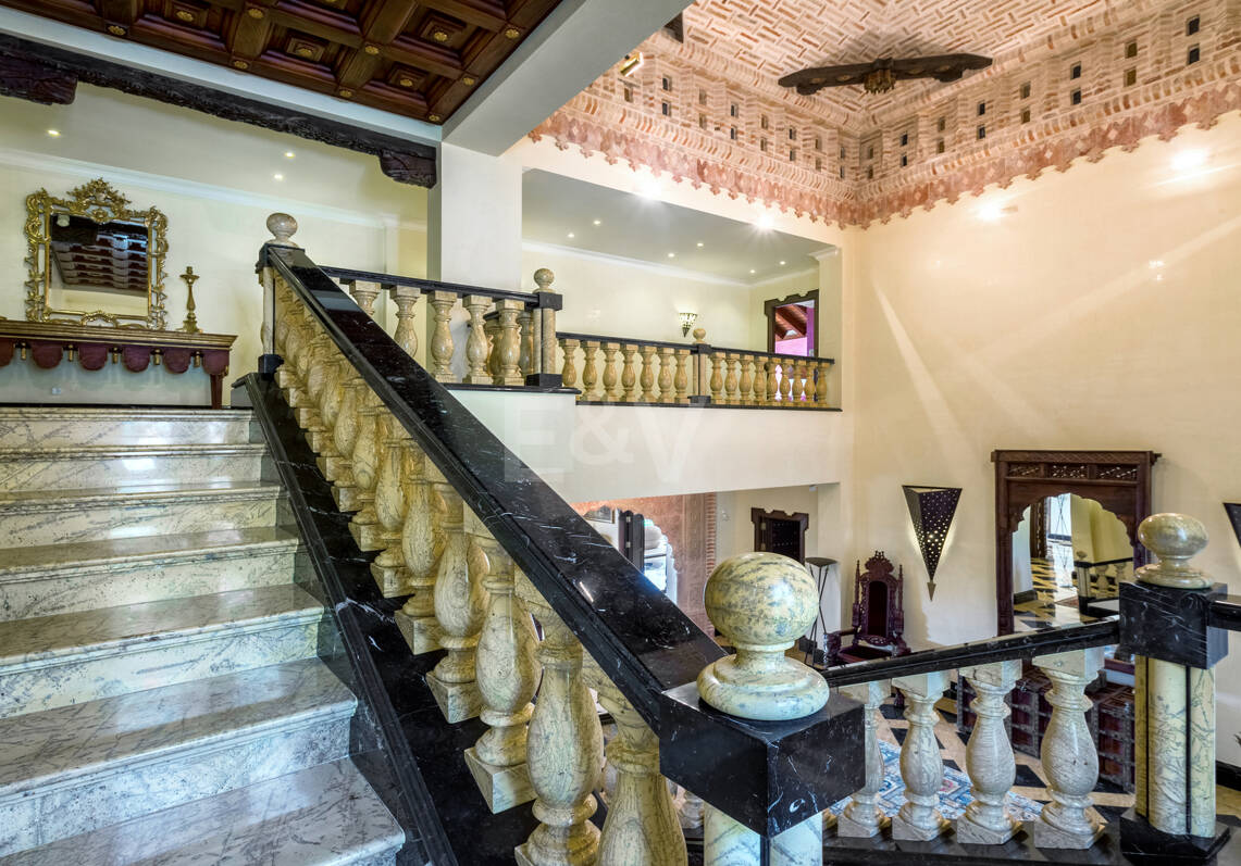Villa architecturale classique par Antonio Bermúdez dans la prestigieuse Sierra Blanca