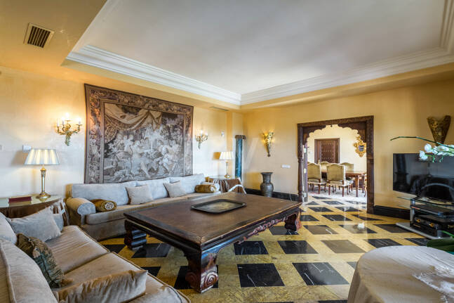 Klassische Architektenvilla von Antonio Bermúdez in Sierra Blanca