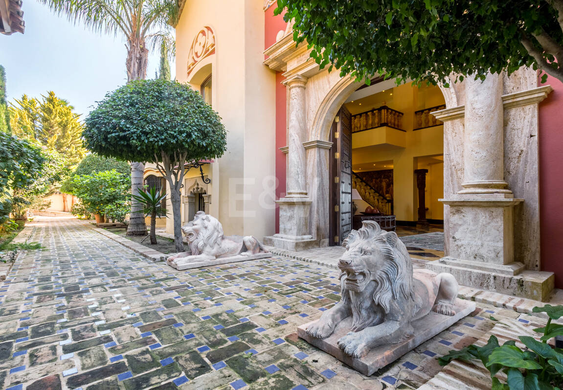 Klassische Architektenvilla von Antonio Bermúdez in Sierra Blanca