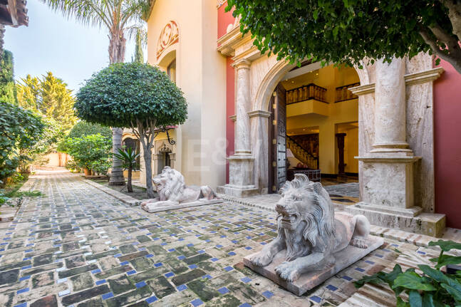 Klassische Architektenvilla von Antonio Bermúdez in Sierra Blanca