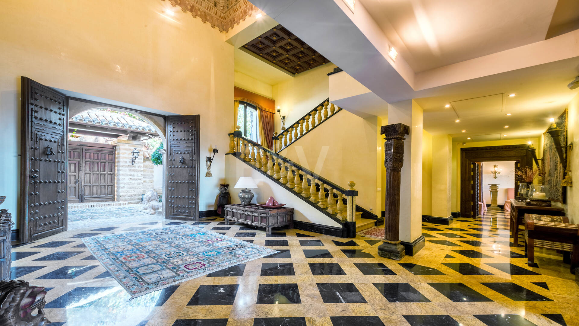 Klassische Architektenvilla von Antonio Bermúdez in Sierra Blanca