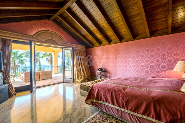 Klassische Architektenvilla von Antonio Bermúdez in Sierra Blanca