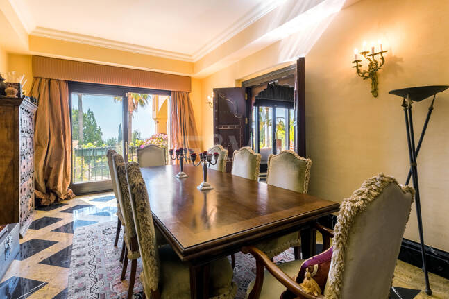 Klassische Architektenvilla von Antonio Bermúdez in Sierra Blanca