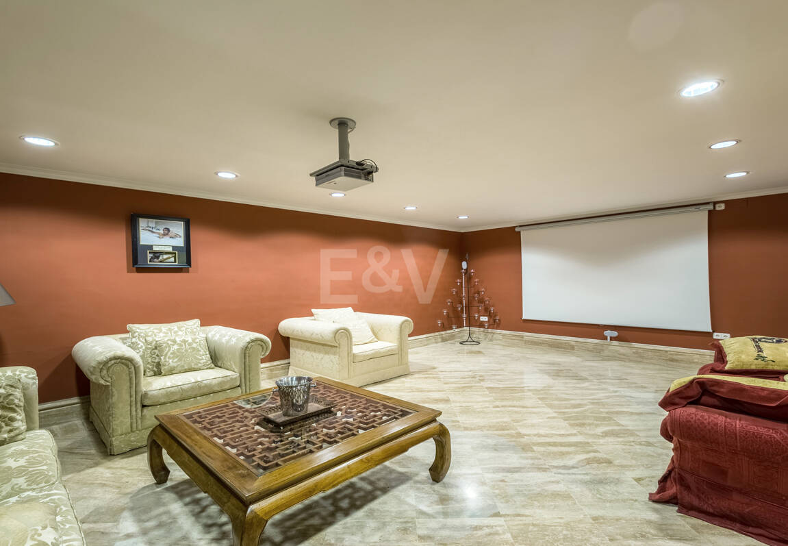 Klassische Architektenvilla von Antonio Bermúdez in Sierra Blanca