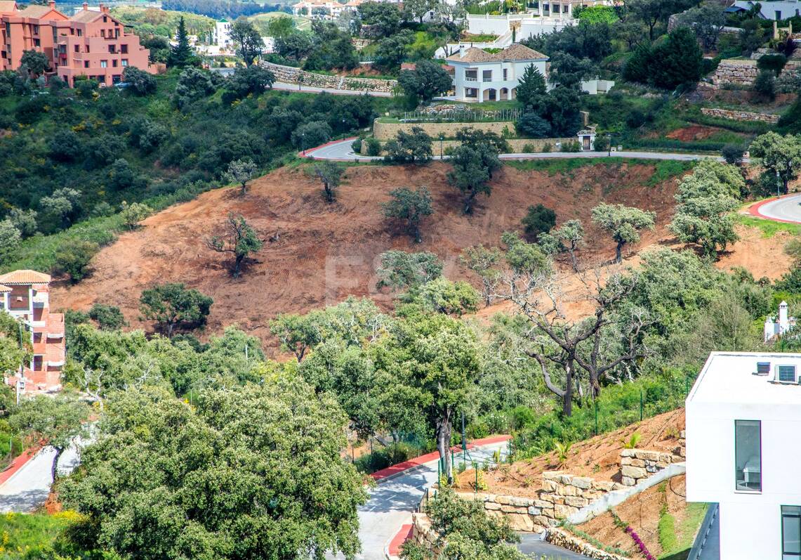 Great Investment Plot in La Mairena for 12 Villas