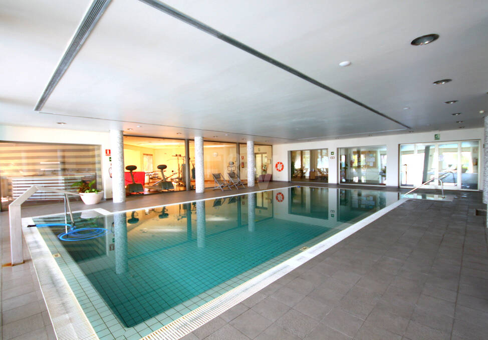 Beautiful Designer Apartment in Mansion Club