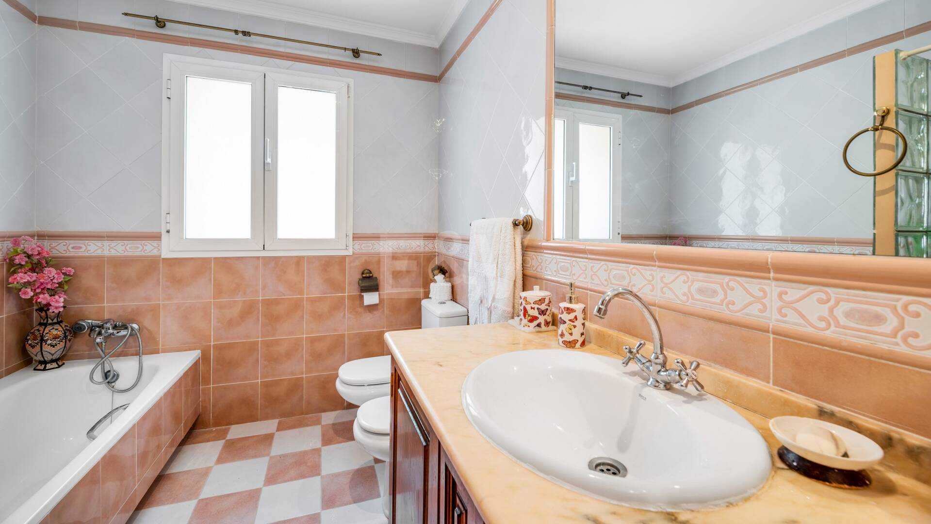 Villa à Marbella avec une vue imprenable sur la mer