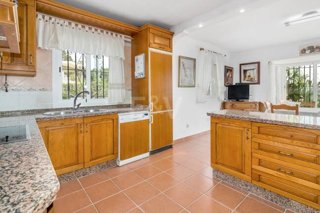 Villa à Marbella avec une vue imprenable sur la mer