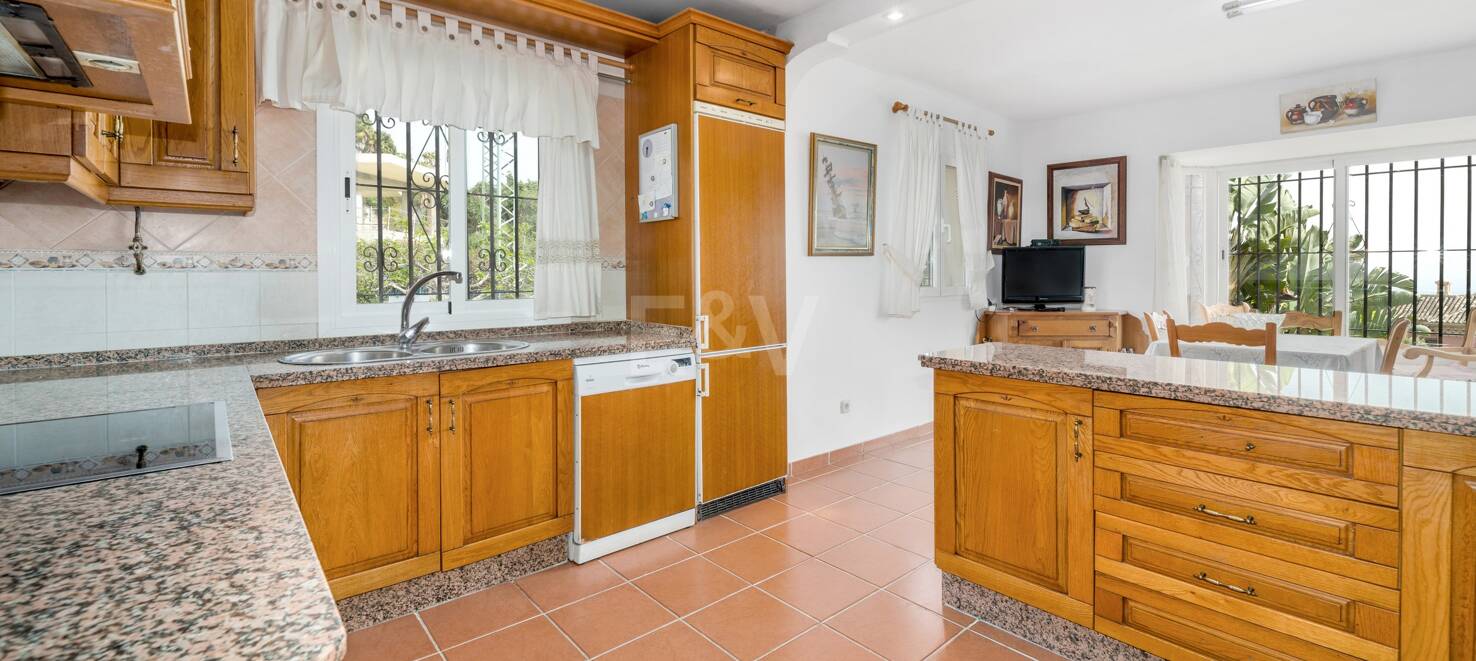 Preiswerte Villa mit unglaublichem Meerblick