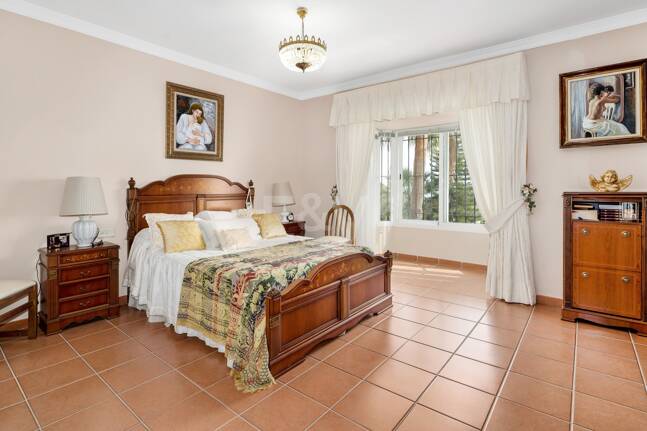 Villa à Marbella avec une vue imprenable sur la mer