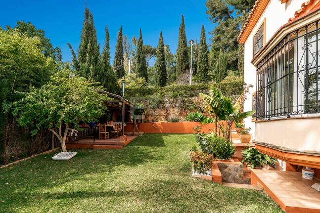 Villa à Marbella avec une vue imprenable sur la mer