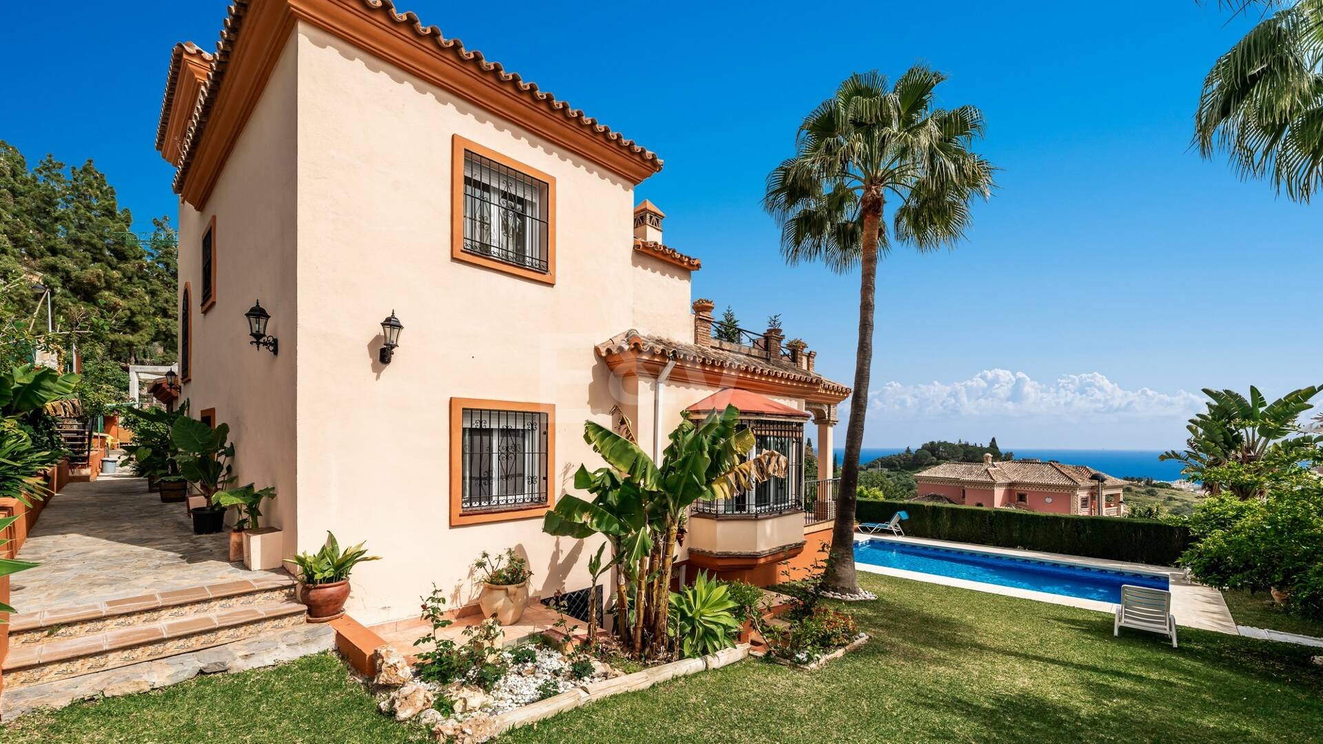 Villa à Marbella avec une vue imprenable sur la mer