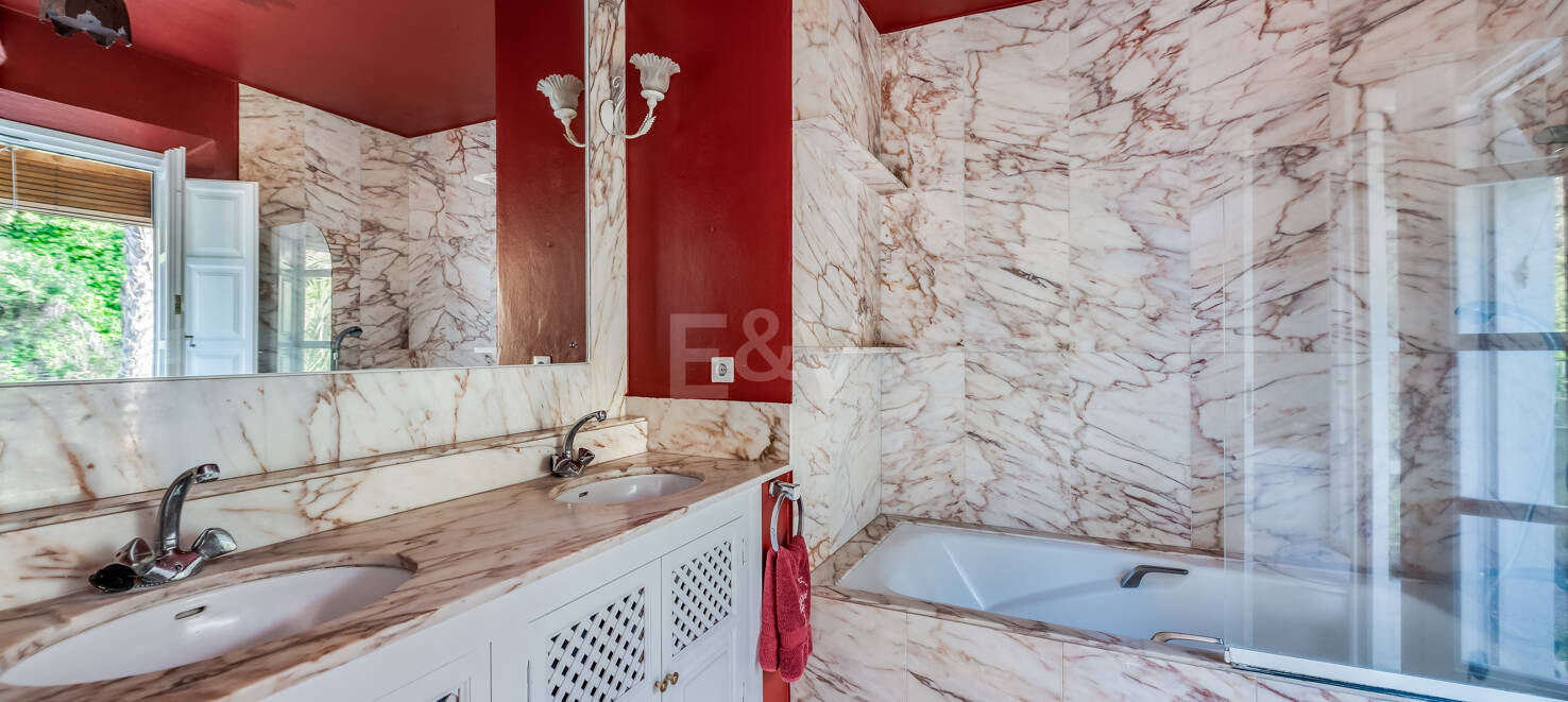 Charming Traditional Andalusian Home in Lomas Pueblo