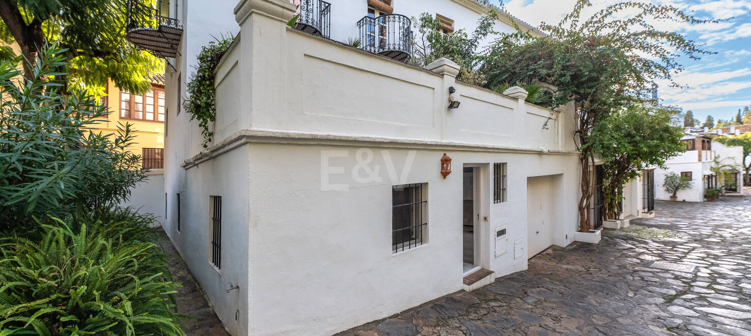 Charming Traditional Andalusian Home in Lomas Pueblo