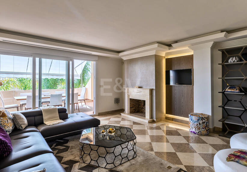 Designer Apartment in Vista Real, Nueva Andalucía
