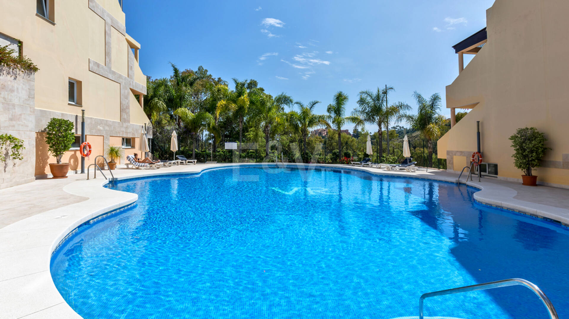 Designer Apartment in Vista Real