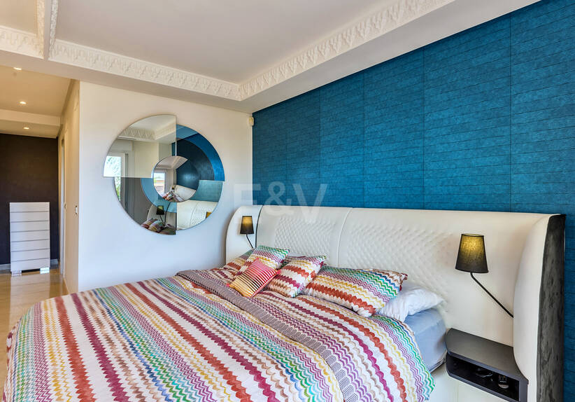 Designer Apartment in Vista Real, Nueva Andalucía