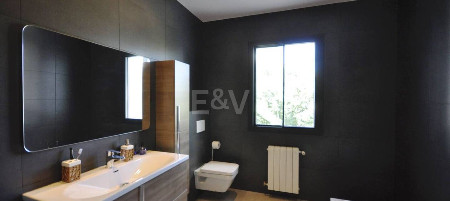 Modern villa i Nueva Andalucia